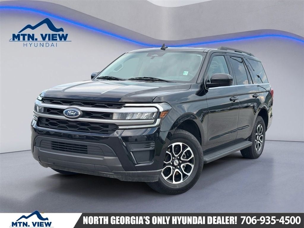 2024 Ford Expedition XLT in Black Metallic — front three-quarter view